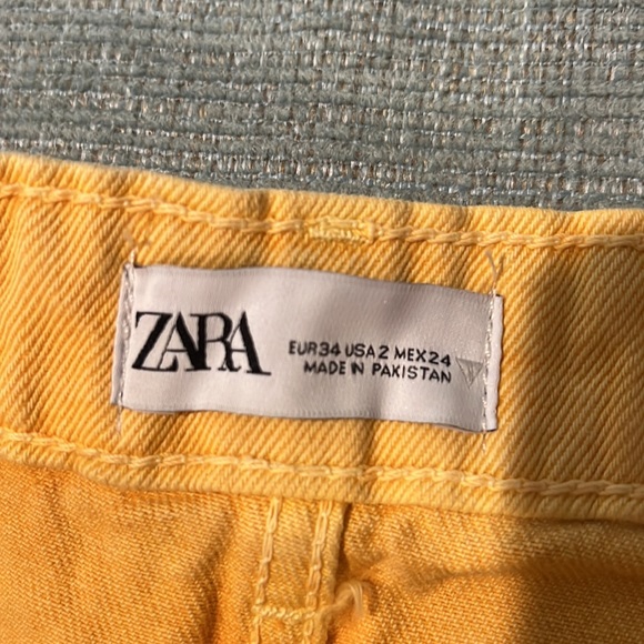 ZARA Yellow Shorts Size 2 - Picture 3 of 7